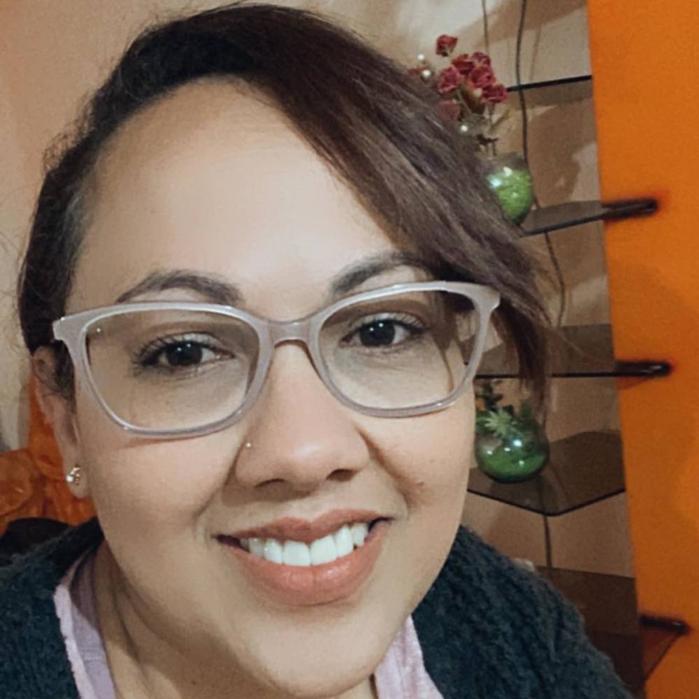 Meet your Posher, Elianitza